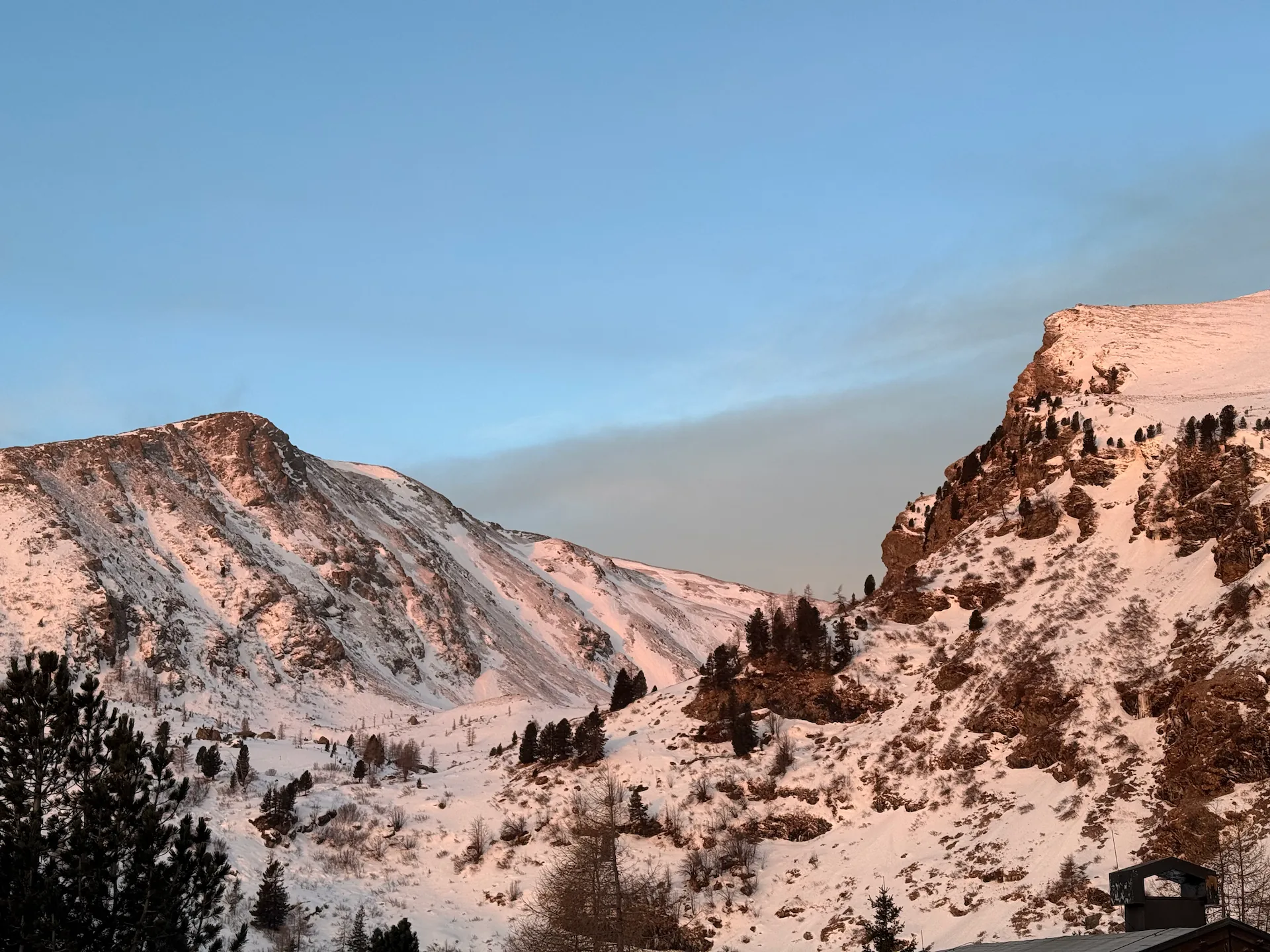 Winterliches Bergpanorama am Falkertsee